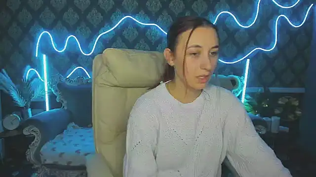 Snapshot of Roxy_Rayy chatting on 10.19.25 Roxy Rayy online show from 10.19.25