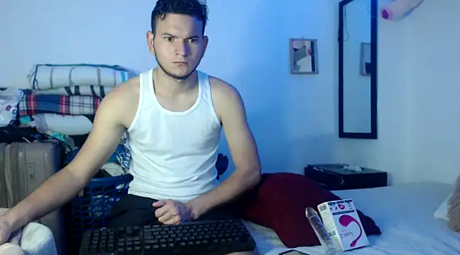 Latin Boy24 online show from 02.07.25