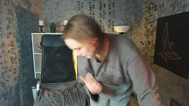 Lella Ryann  online show from 01.11.25