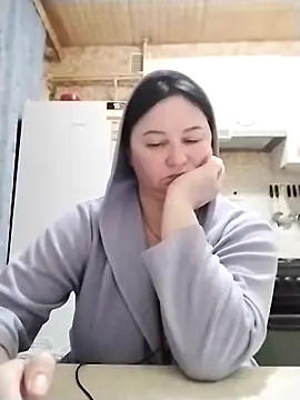 Snapshot of Holly-69 chatting on 03.03.25 Holly-69 online show from 03.03.25