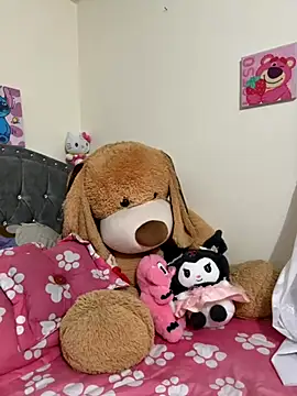 Snapshot of missycanoo chatting on 10.29.25 missycanoo online show from 10.29.25