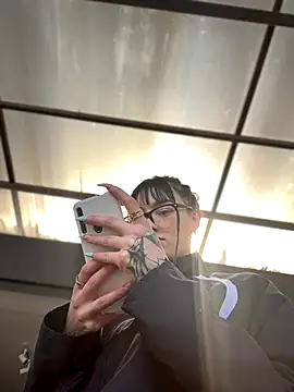 Annie LS online show from 12.05.24