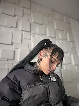 Annie LS online show from 12.27.24