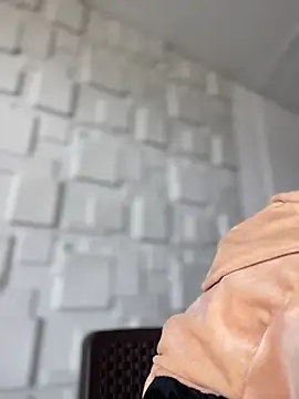 Annie LS online show from 01.07.25