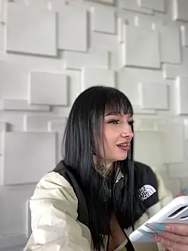 Annie LS online show from 01.08.25