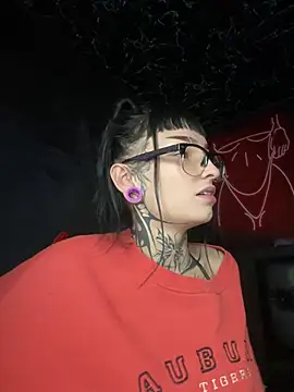 Annie LS online show from 03.22.25
