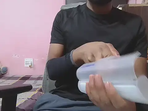 KissesBoyAD online show from 10.26.25