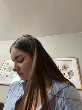 imlindapink online show from 01.21.25