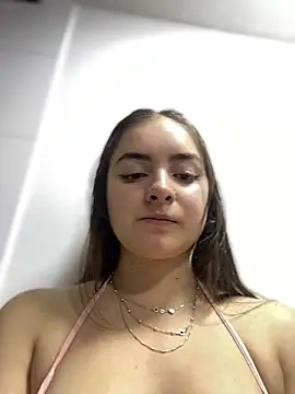 imlindapink online show from 02.17.25