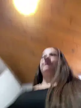 imlindapink online show from 02.28.25