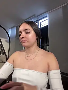 imlindapink online show from 03.17.25