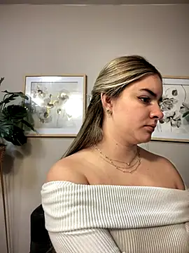 imlindapink online show from 09.08.25