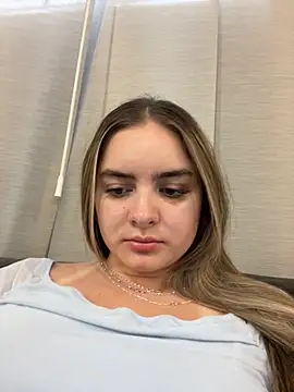 imlindapink online show from 10.04.25