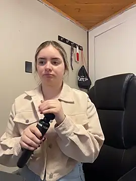 imlindapink online show from 02.27.26