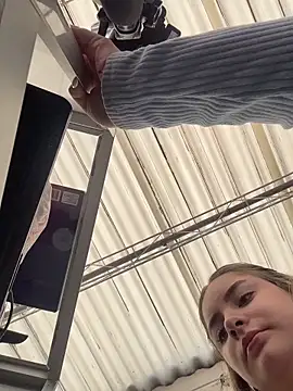 imlindapink online show from 03.27.26