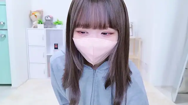 328 mitsuha online show from 10.18.25