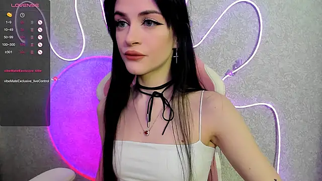 Molly Crystall online show from 05.23.26