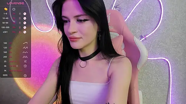 Snapshot of Molly_Crystall chatting on 07.17.26 Molly Crystall online show from 07.17.26