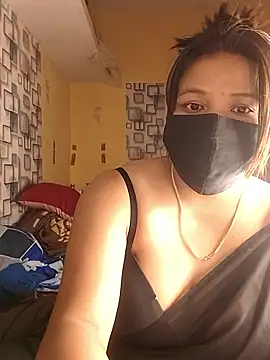 Snapshot of Radhikadavi879 chatting on 09.27.25 Radhikadavi879 online show from 09.27.25