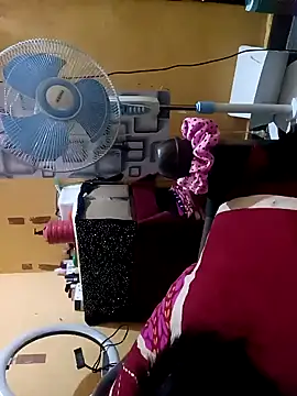 Snapshot of Radhikadavi879 chatting on 10.07.25 Radhikadavi879 online show from 10.07.25