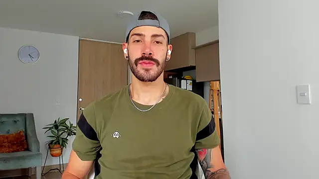 Guyinthemountain online show from 01.08.25