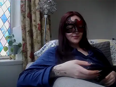 Snapshot of LexiSnowUK chatting on 02.06.26 LexiSnowUK online show from 02.06.26