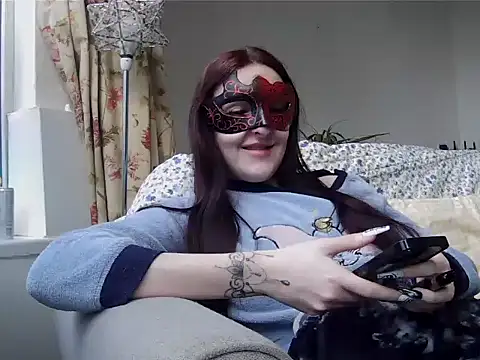 Snapshot of LexiSnowUK chatting on 03.13.26 LexiSnowUK online show from 03.13.26