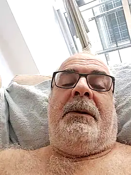 Snapshot of Satiro_Sevilla chatting on 09.24.25 Satiro Sevilla online show from 09.24.25