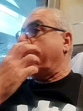 Snapshot of Satiro_Sevilla chatting on 09.25.25 Satiro Sevilla online show from 09.25.25