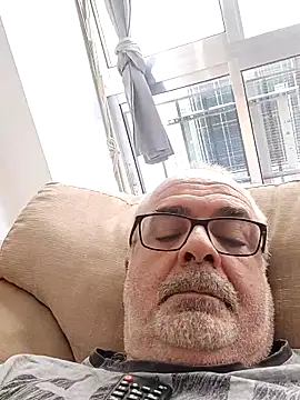 Snapshot of Satiro_Sevilla chatting on 09.30.25 Satiro Sevilla online show from 09.30.25