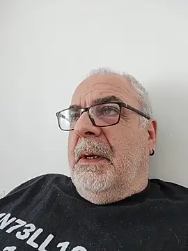 Satiro Sevilla online show from 03.31.26