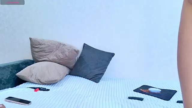 hard candyy online show from 10.23.25