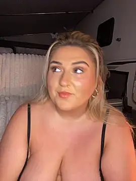 mimiprincessxoox online show from 10.21.25