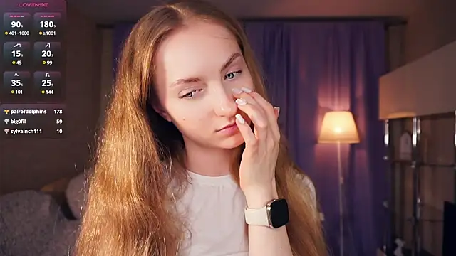 EsmaCarll online show from 01.10.25