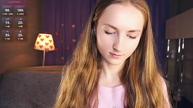 EsmaCarll online show from 02.12.25