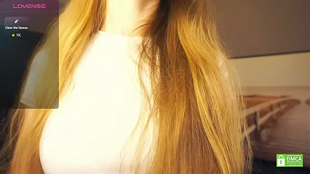 EsmaCarll online show from 09.14.25