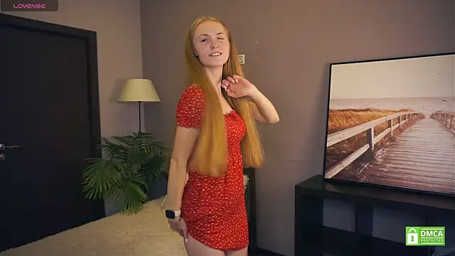 EsmaCarll online show from 09.20.25