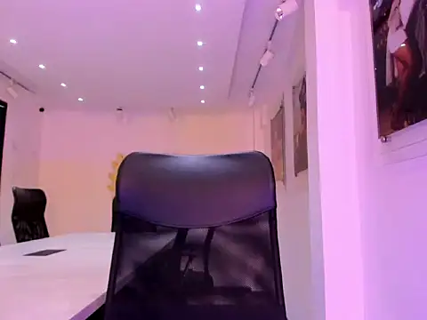 NairobiLee online show from 02.06.25