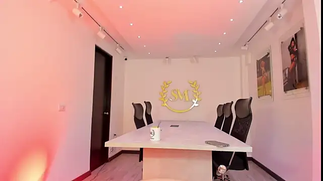 NairobiLee online show from 01.07.26