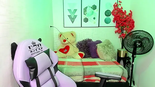 Tiara rr online show from 12.14.24