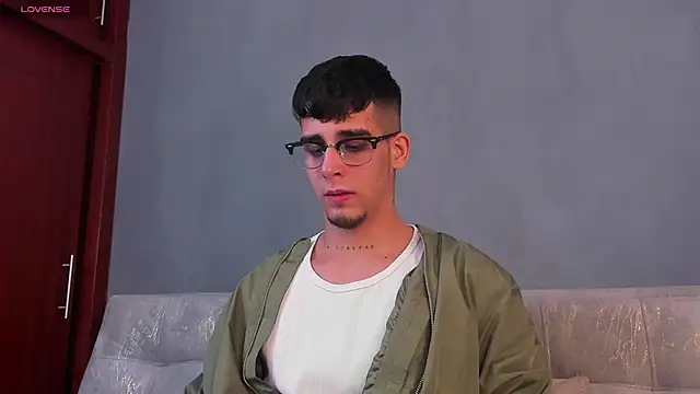 iamcamiloo  online show from 01.14.25