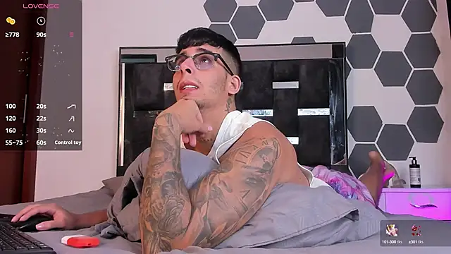 iamcamiloo  online show from 02.06.25