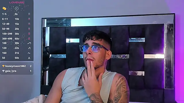 iamcamiloo  online show from 03.04.25