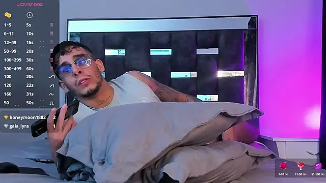 iamcamiloo  online show from 03.04.25