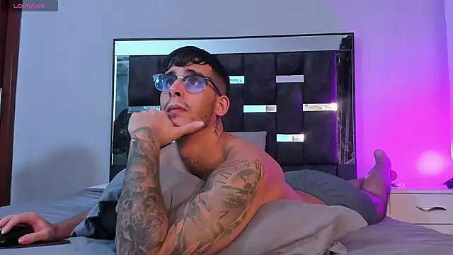 iamcamiloo  online show from 03.05.25