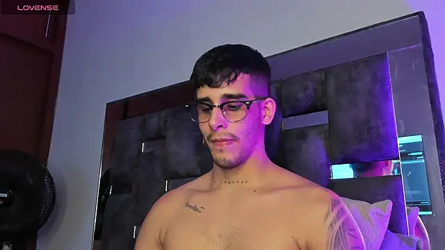 iamcamiloo  online show from 03.16.25