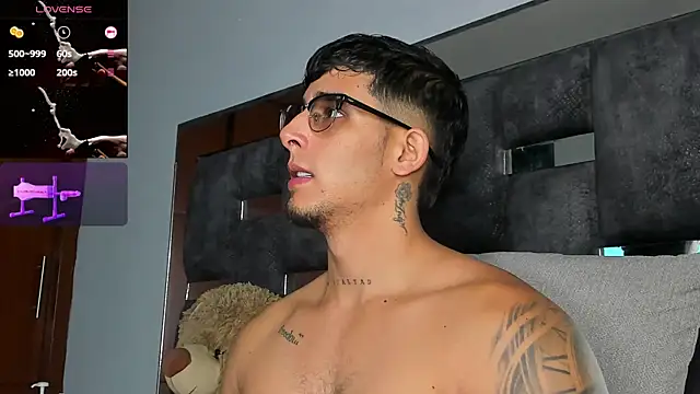 iamcamiloo  online show from 10.23.25