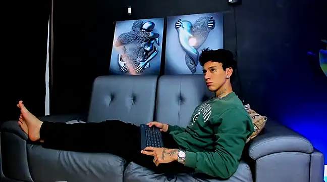 Snapshot of JUSTIN_FULLER1 chatting on 12.05.24 JUSTIN FULLER1 online show from 12.05.24