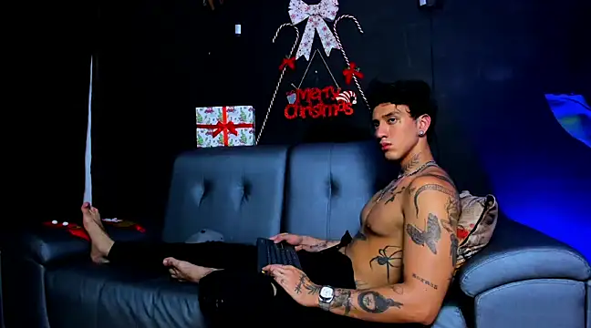 Snapshot of JUSTIN_FULLER1 chatting on 12.11.24 JUSTIN FULLER1 online show from 12.11.24