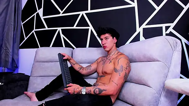 Snapshot of JUSTIN_FULLER1 chatting on 02.12.25 JUSTIN FULLER1 online show from 02.12.25